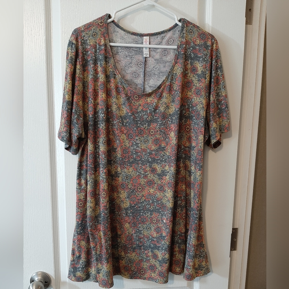 LuLaRoe Perfect T